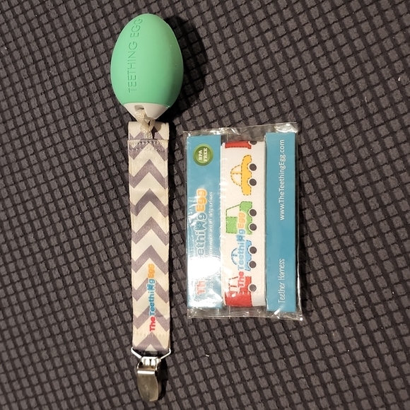 NWOT Teething Egg with extra Teether Harness - Picture 4 of 5